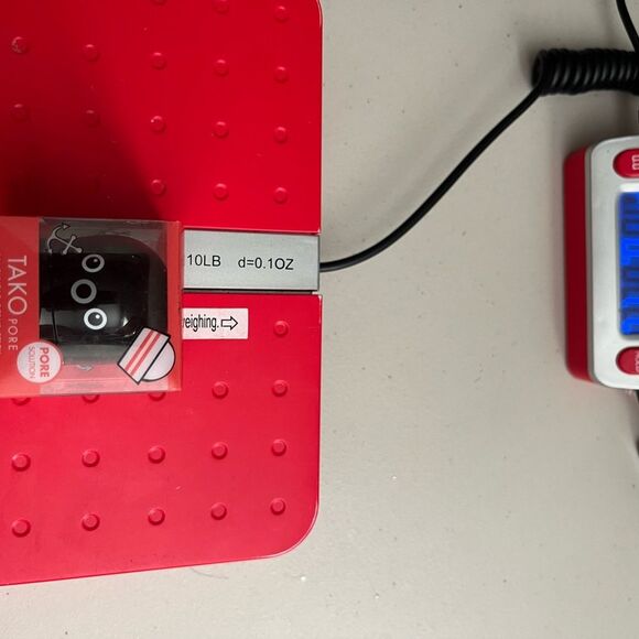 TAKO PORE BLACKHEAD SCRUB STICK - Picture 4 of 4